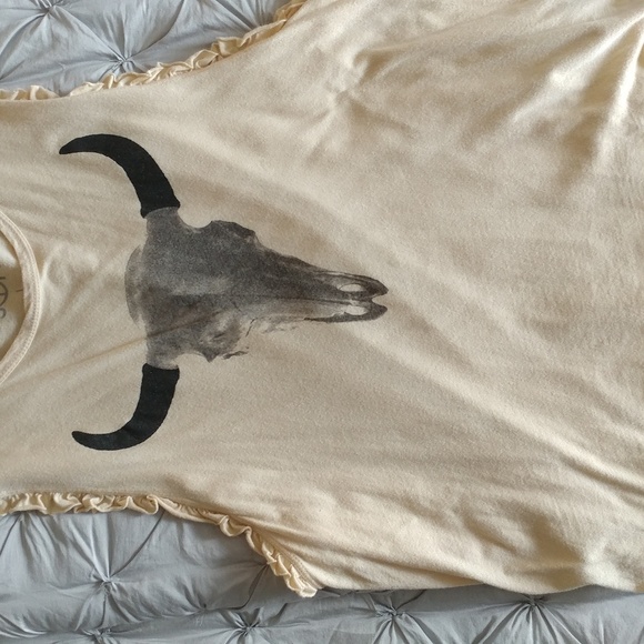 Tee - Picture 2 of 3